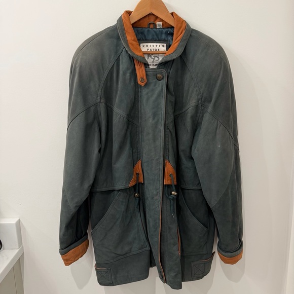 Vintage Women’s 100% Leather Jacket Oversized 90s Coat - Picture 2 of 10